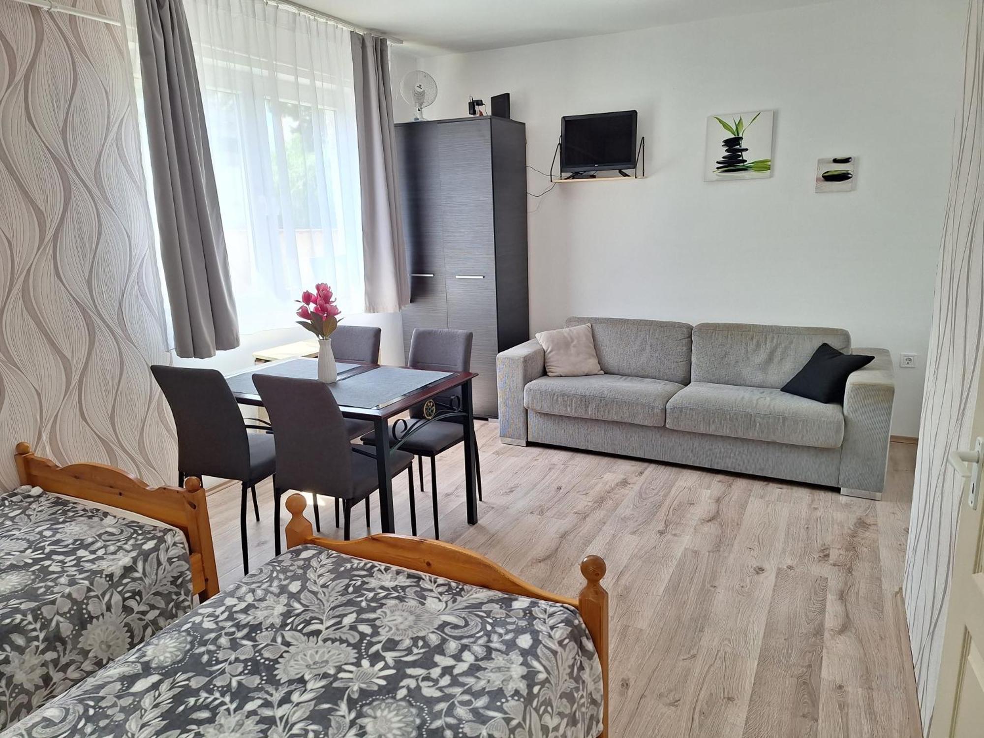 Nikolett Apartman Hajdúszoboszló Eksteriør bilde